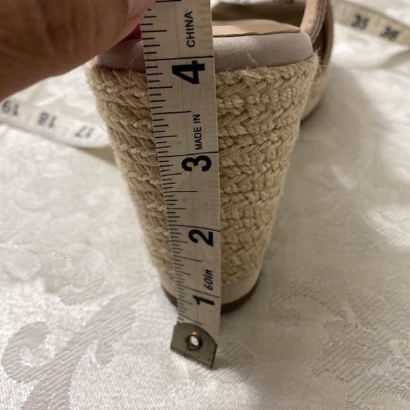 - - COLE HAAN NWOT Maddie Wedges upper leather Open Toe Size 8 - Picture 6 of 6